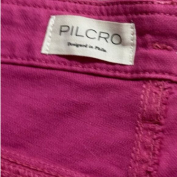 Brand New Pilcro Slouchy Frayed Denim Shorts - Picture 8 of 10
